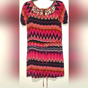 GIANNI BINI ZIGZAG MINI DRESS WITH DRAW STRING WAIST. NWOT